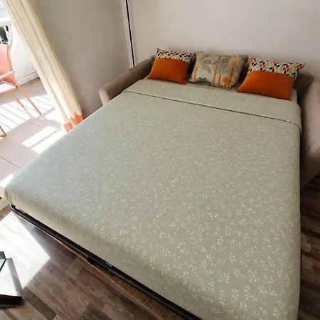 Appartement Chic Pres Du Golf, Clim, Wifi, Parking